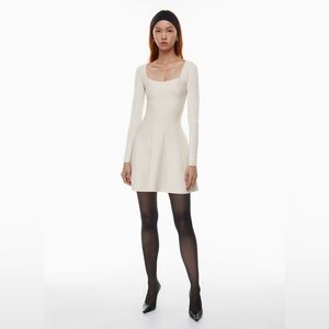 New with tag Aritzia Babaton Sculpt Knit Applause Dress